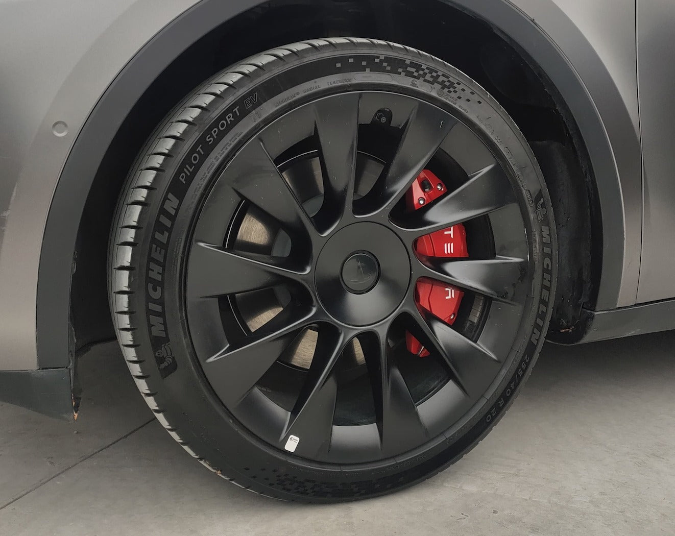 Brake Caliper Cover | Tesla Model 3 (2018-2023) - The Tesla Stop