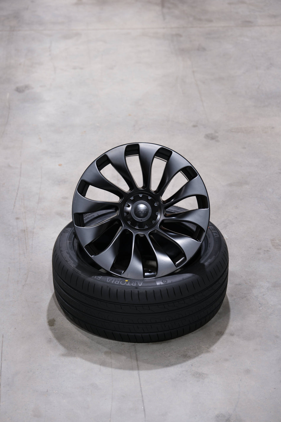 Model Y | 19-inch Matte Black Wheel Set (Series 1) - TTS Parts inc.